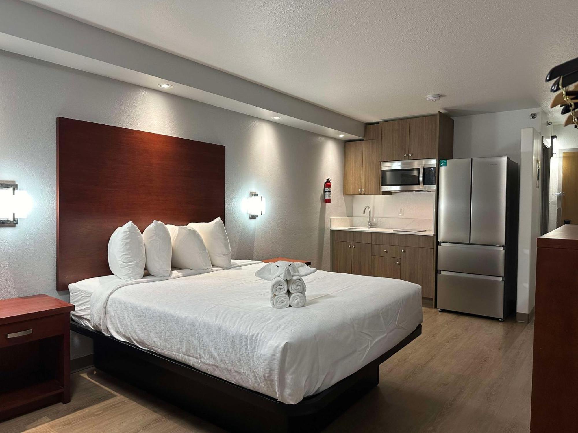 Surestay By Western Hotel 2*