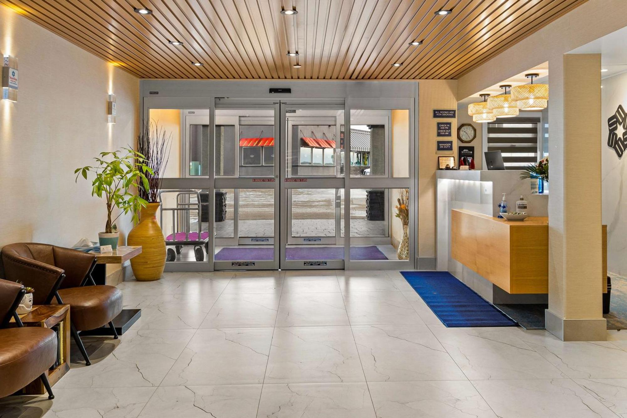 Hotel Surestay By Western 2*